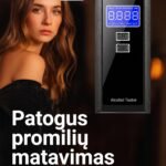 Ryškus apšviestas ClearDrive X7 PRO alkotesterio VA LCD ekranas rodantis promiles tamsoje